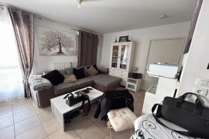 Picture of listing #330945326. Appartment for sale in Marseille