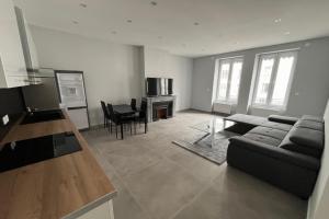 Picture of listing #330945813. Appartment for sale in Lyon