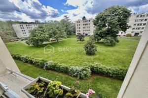 Picture of listing #330948849. Appartment for sale in Avon