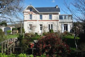 Picture of listing #330949110. House for sale in Saint-Christoly-de-Blaye