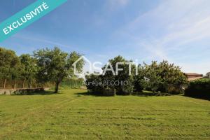 Picture of listing #330952052. Land for sale in Saubens