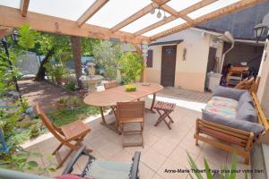 Picture of listing #330954346. House for sale in Villeurbanne