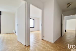 Picture of listing #330960696. Appartment for sale in Paris