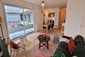 Picture of listing #330978172. Appartment for sale in Orléans