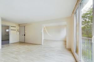 Thumbnail of property #330988251. Click for details