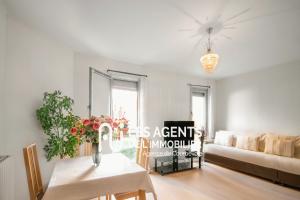 Picture of listing #330993842. Appartment for sale in Courbevoie
