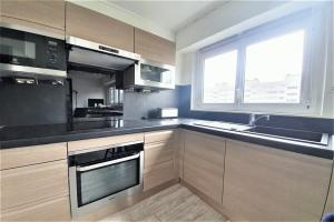 Picture of listing #330993846. Appartment for sale in Courbevoie