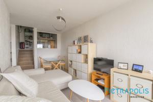 Picture of listing #330996220. Appartment for sale in Villeurbanne