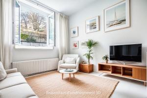 Picture of listing #330996872. Appartment for sale in Paris