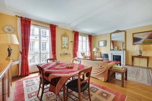 Picture of listing #331002301. Appartment for sale in Paris