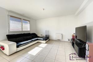Picture of listing #331003211. Appartment for sale in Bruz