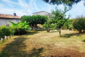 Picture of listing #331003409. House for sale in Libourne