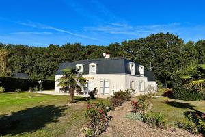 Picture of listing #331010717. House for sale in Saumur