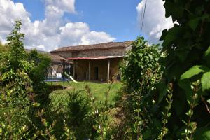 Picture of listing #331026536. House for sale in Mornac