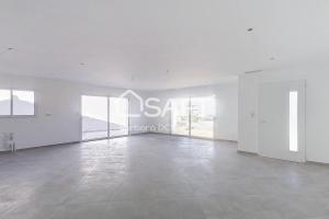 Thumbnail of property #331040443. Click for details