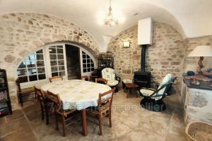 Picture of listing #331040468. House for sale in Châteauneuf-du-Rhône