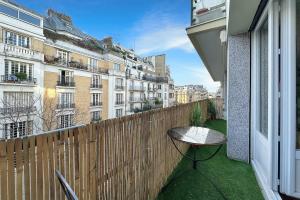 Picture of listing #331041831. Appartment for sale in Paris