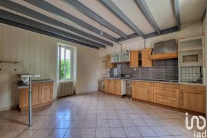 Picture of listing #331044127. House for sale in Saint-Saturnin