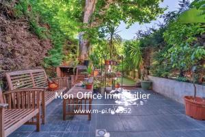 Picture of listing #331044804. House for sale in Marseille