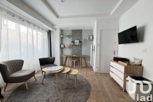 Picture of listing #331045003. Appartment for sale in Paris