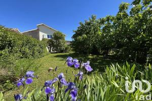 Picture of listing #331045216. House for sale in Saint-Loubès