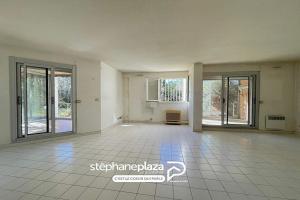 Thumbnail of property #331055547. Click for details