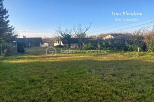 Picture of listing #331056285. Land for sale in La Croix-en-Touraine