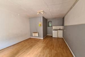 Thumbnail of property #331062596. Click for details