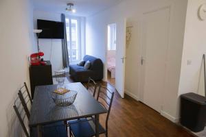 Picture of listing #331082443. Appartment for sale in Paris