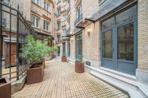 Picture of listing #331083374. Appartment for sale in Paris