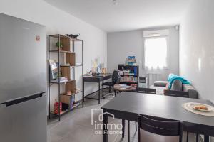 Picture of listing #331086080. Appartment for sale in Marseille