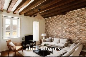 Picture of listing #331106943. Appartment for sale in Paris
