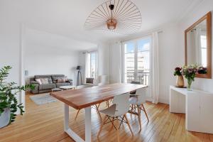 Picture of listing #331108778. Appartment for sale in Paris