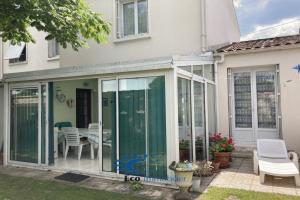 Picture of listing #331109251. House for sale in La Rochelle