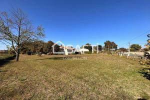Thumbnail of property #331111295. Click for details
