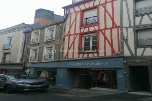 Photo de l'annonce nº 331122575. Bâtiment à vendre sur Mayenne