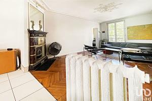 Picture of listing #331123451. Appartment for sale in Paris
