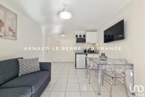 Picture of listing #331123883. Appartment for sale in Six-Fours-les-Plages