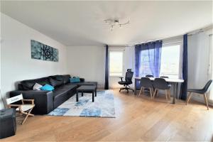 Picture of listing #331128627. Appartment for sale in Courbevoie