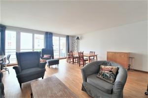 Picture of listing #331128685. Appartment for sale in Courbevoie