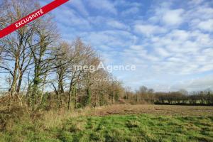 Picture of listing #331148748. Land for sale in Aizenay