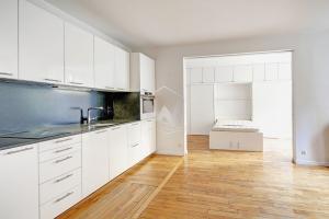 Picture of listing #331148894. Appartment for sale in Paris