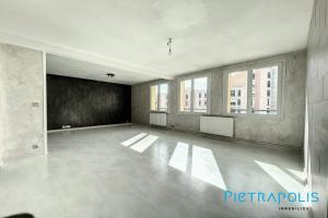 Thumbnail of property #331155289. Click for details