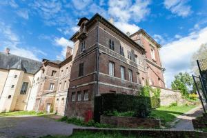 Photo de l'annonce nº 331160614. Bâtiment à vendre sur Lisieux