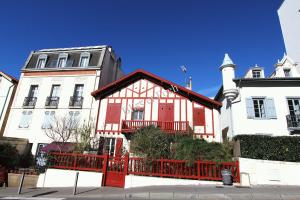 Picture of listing #331170257. Appartment for sale in Biarritz