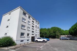 Photo de l'annonce nº 331171527. Appartement à vendre sur Neauphle-le-Château