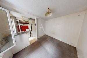 Picture of listing #331185223. Appartment for sale in Paris
