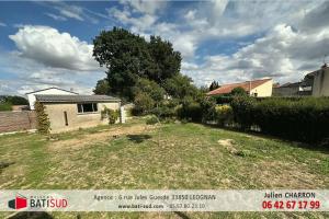 Picture of listing #331187063. Land for sale in Saint-Aubin-de-Médoc