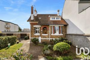 Picture of listing #331198910. House for sale in Croissy-sur-Seine
