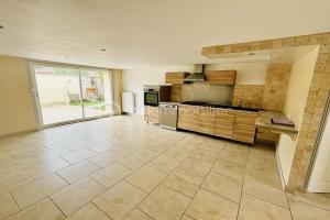Thumbnail of property #331240407. Click for details